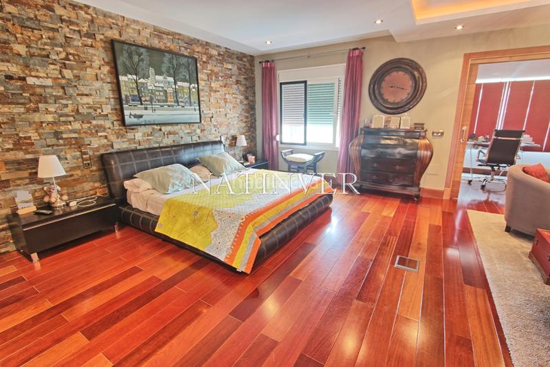 Foto 74efdce6-6a43-42ba-9c87-3aff1bac0f73. Chalet with fireplace heating parking pool in El Candado Málaga