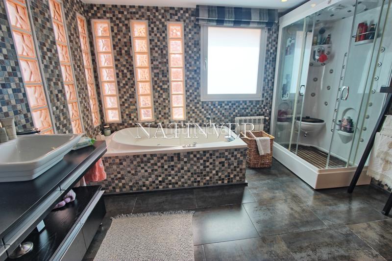 Foto 45afa098-4bbd-4f88-acf1-052cb6128523. Chalet avec cheminée chauffage parking piscine dans Málaga