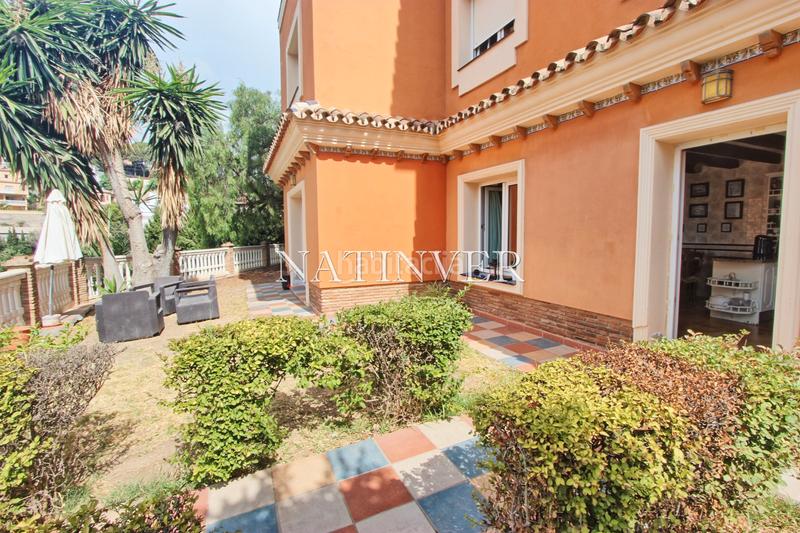 Foto 5e9be7f6-7740-43d1-aa5b-e1e2cee1d047. Chalet avec cheminée chauffage parking piscine dans Málaga