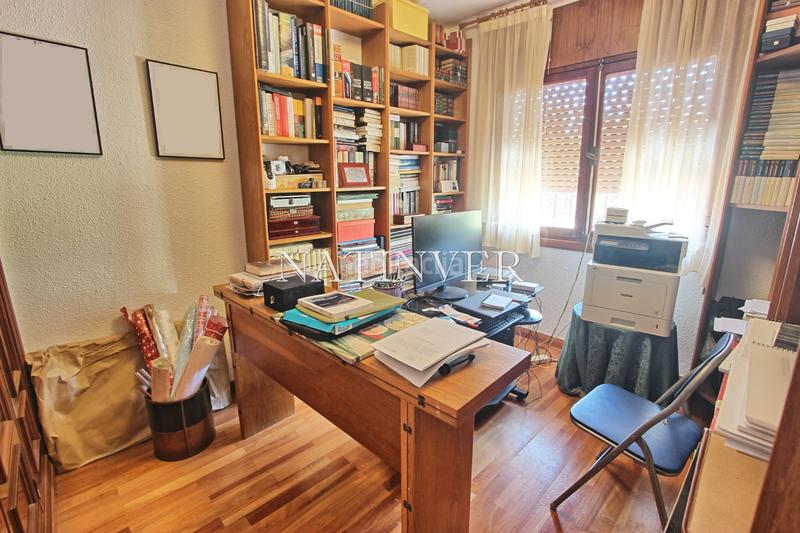 Foto 99594d67-ead0-4486-93e6-7fb7d83b5b67. Chalet with fireplace heating parking pool in Cerrado de Calderón - Hacienda Paredes Málaga