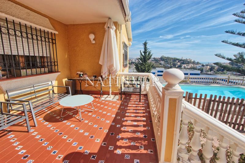 Foto 37dfd0f9-72f6-4244-85b2-477c087aad4d. Chalet avec cheminée chauffage parking piscine dans Málaga