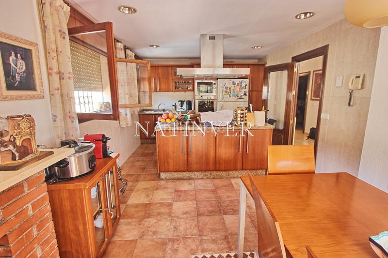 Foto 3a634496-3306-4915-87f8-2f2c97184144. Chalet con camino riscaldamento parcheggio piscina in Málaga