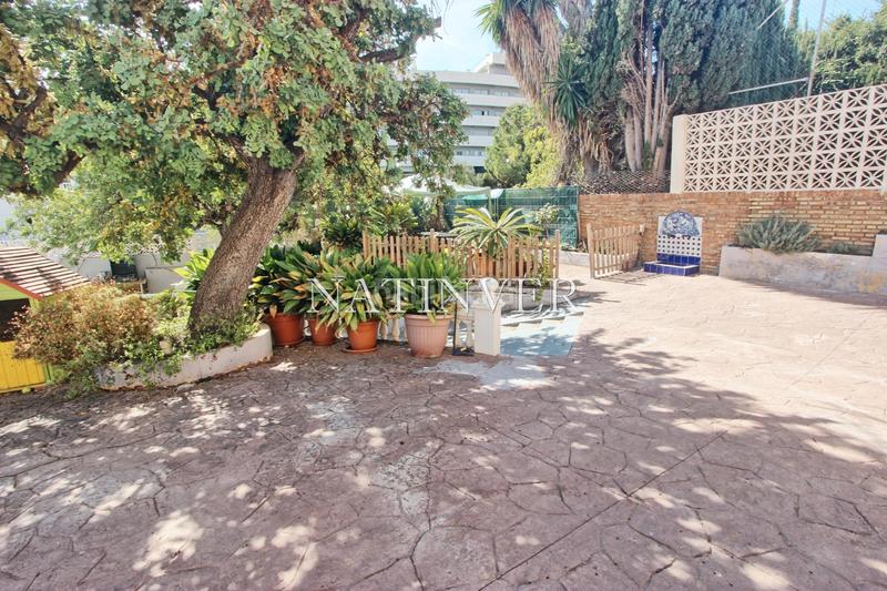 Foto 9a1d5c16-a0f5-49d0-9e90-6eb48dd96893. Xalet amb xemeneia calefacció aparcament piscina a Málaga