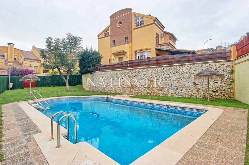 Foto 06623975-ebb7-482f-92f8-793801b5ecf3. Casa a schiera in calle azucena 15 in Cotomar Rincón de la Victoria