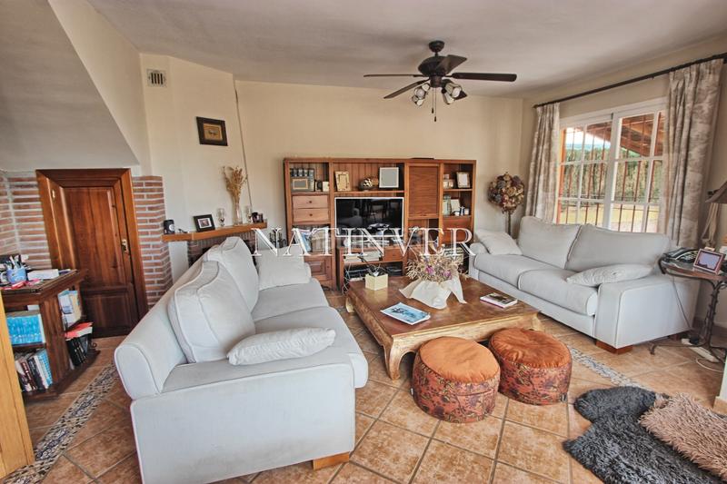 Foto 6efd0b71-4bfc-41a6-9f42-78eb8e218d7f. Casa adosada en calle azucena 15 en Cotomar Rincón de la Victoria