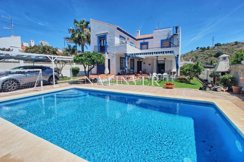 Foto 69486196-ad74-4711-83f4-305ffd863112. Chalet en Chilches