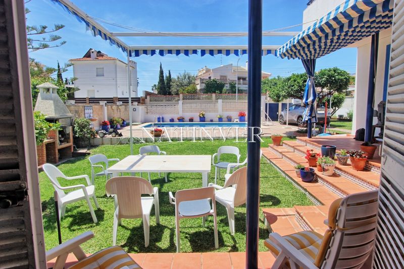 Foto 675363c9-ce7f-414a-8572-b6aaa3bd1938. Xalet a calle almadrabas 77 a Chilches