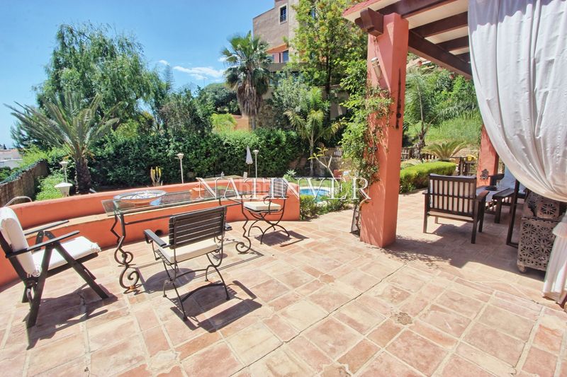 Foto 697bcd1b-09a2-4e01-9c80-ef0875fbeb6a. Chalet en calle leoni benabú 23 en Pinares de San Antón Málaga