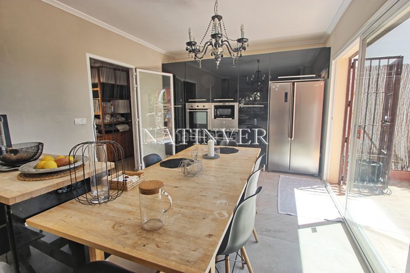 Foto 9283aaa5-8853-41fe-8382-57c53c066c01. Chalet en calle leoni benabú 23 en Pinares de San Antón Málaga