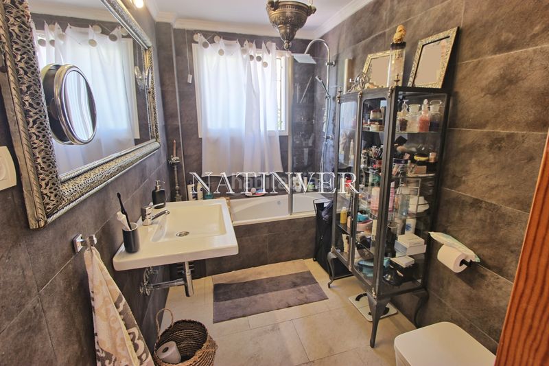Foto ab162833-1d44-4dc9-abdf-7d1e2539d24a. Chalet en calle leoni benabú 23 en Pinares de San Antón Málaga