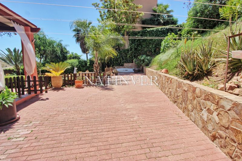 Foto c7bc4da3-fd75-4ee4-83da-cf8f4308d46c. Chalet en calle leoni benabú 23 en Pinares de San Antón Málaga