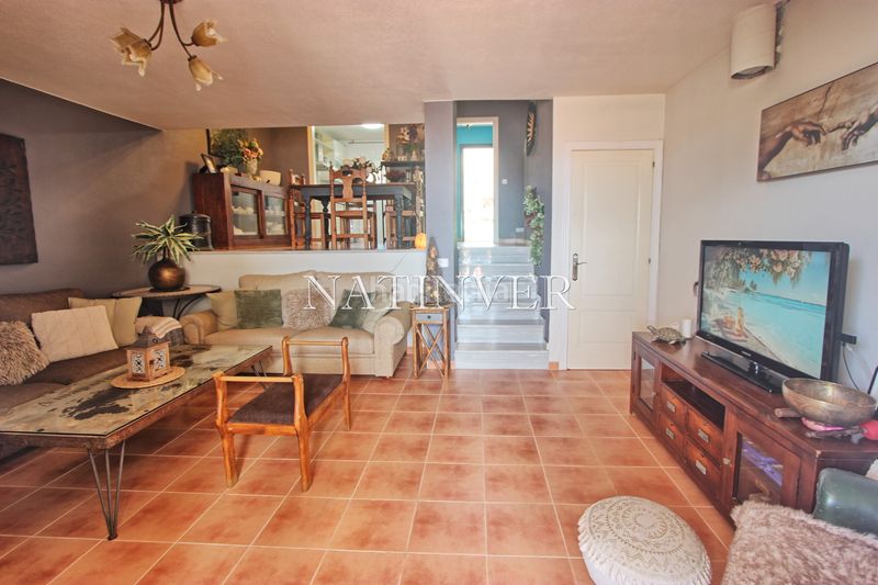 Foto b0c50bb0-d4d6-4bee-b996-79cfb4c2f637. Casa adossada amb aparcament a Chilches