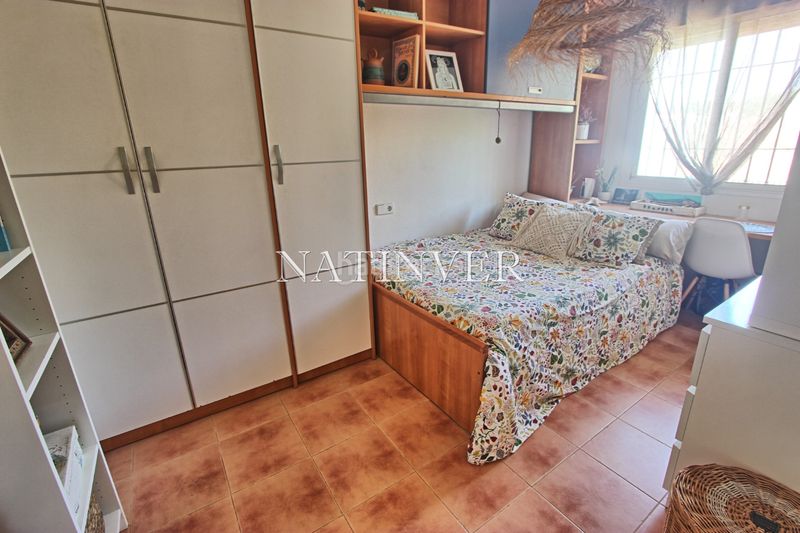 Foto f37cb1cb-a490-471b-93f9-e251cd9340f6. Casa adossada amb aparcament a Chilches