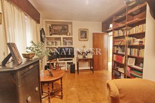 Etagenwohnung in Paseo reding 33