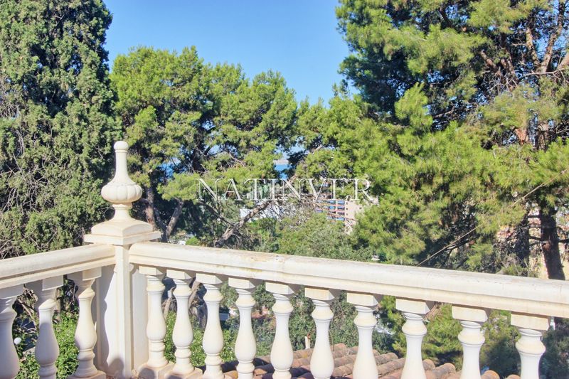 Foto 1e75d3d3-b62b-42f3-ab47-5465946383c7. Chalet en calle cueva de menga 21 en El Candado Málaga