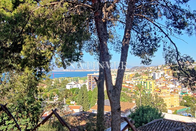 Foto 77d40822-33b9-453f-acc5-251698067f1f. Chalet en calle cueva de menga 21 en El Candado Málaga