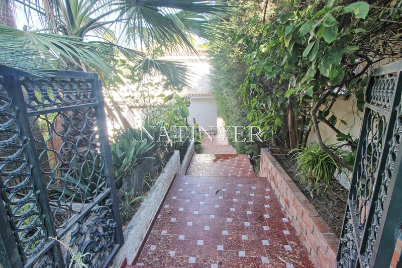 Foto eff3aa0f-02f5-410a-81e7-4039462edd09. Chalet en calle cueva de menga 21 en El Candado Málaga