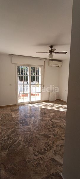 Foto 2bed1224-71fb-4a85-bbab-629884f2e7b9. Rent towny house with fireplace parking pool in Capellanía - Retamar Alhaurín de la Torre