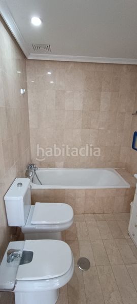 Foto 8cd043cb-e947-41b5-8523-108047a34196. Rent towny house with fireplace parking pool in Capellanía - Retamar Alhaurín de la Torre