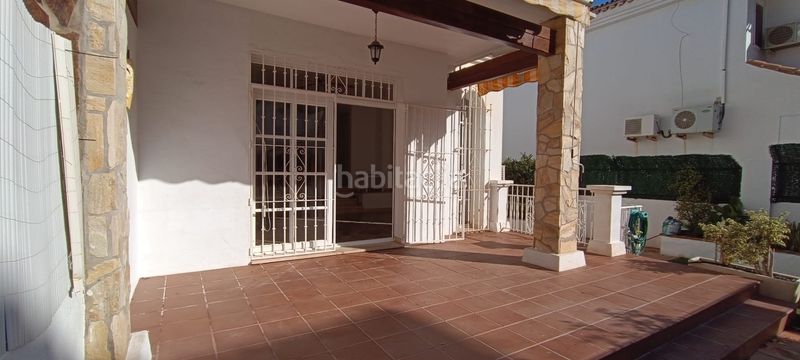 Foto cbd42a3c-9f06-4e82-b903-dbcf4f79e15a. Rent towny house with fireplace parking pool in Capellanía - Retamar Alhaurín de la Torre