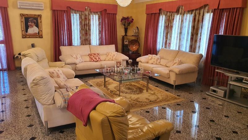 Foto 70c714ed-cae2-4046-84b9-d15456cb1ba4. Xalet amb xemeneia aparcament piscina a Cártama