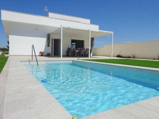 Chalet en Pinos de Alhaurín. Villa independiente en venta en alhaurín de la torre