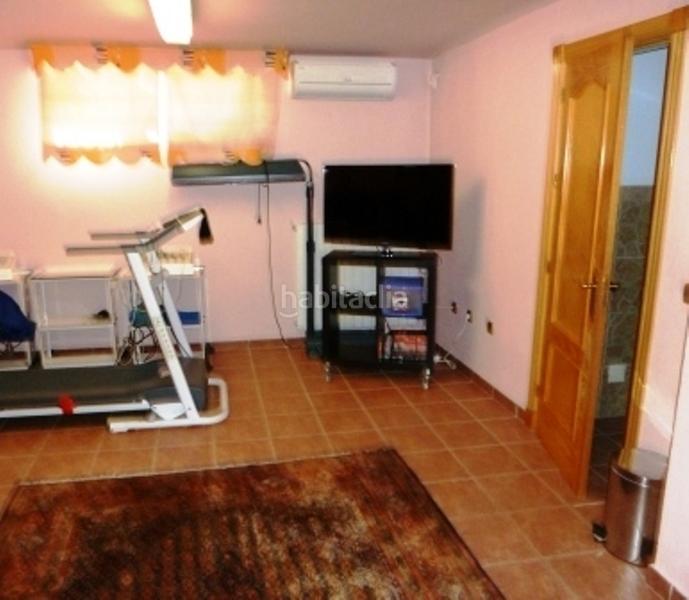 Foto 43da9779-2a2e-4372-84ae-2bf3706fd1d7. Chalet mit kamin heizung parking pool in Capellanía - Retamar Alhaurín de la Torre