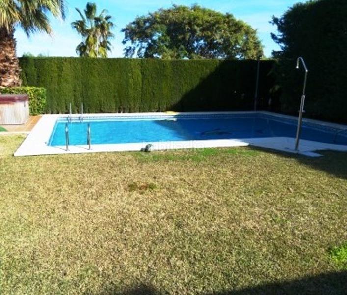 Foto 7c98a38a-18f6-47e3-845d-6bfa60f47f74. Chalet mit kamin heizung parking pool in Capellanía - Retamar Alhaurín de la Torre