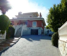 Chalet en Capellanía - Retamar. Villa independiente en alhaurin de la torre