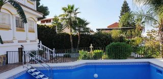 Xalet a Manantiales - Lagar - Cortijo. Villa en venta en alhaurin de la torre
