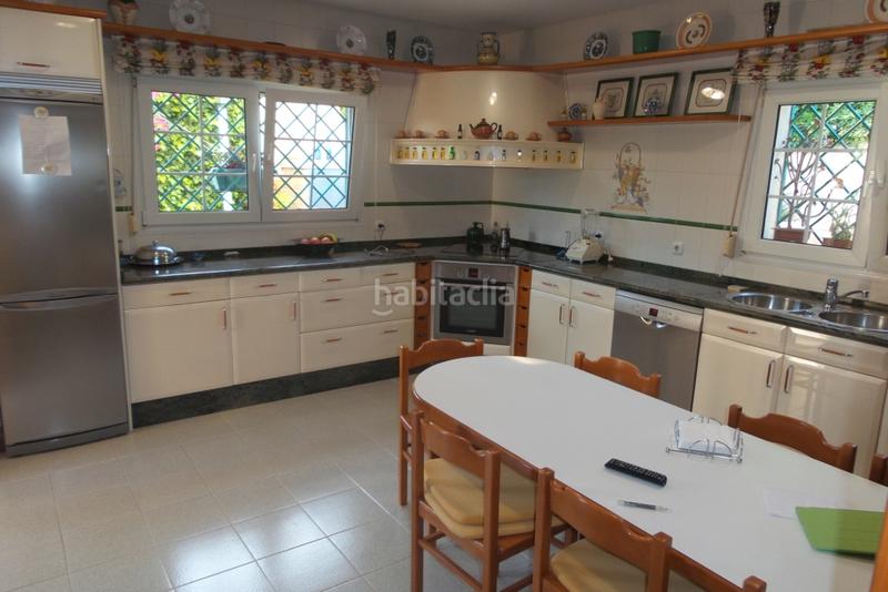 Foto ec5242ab-ea09-42a3-b1c7-0a24a4691299. Chalet con camino parcheggio piscina in Manantiales - Lagar - Cortijo Alhaurín de la Torre