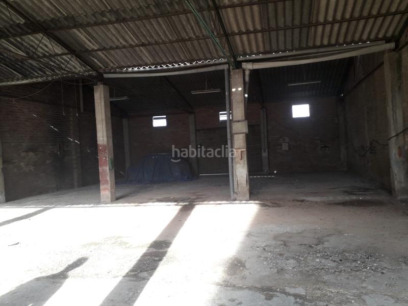 Foto 55ca4096-6809-48b3-b3c7-efde2f326545. Terrain industriel dans Coín