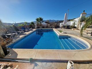 Xalet a Guaro. Villa en venta en guaro