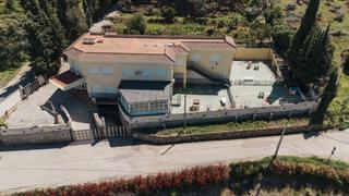 Edifici a Centro. Colegio en venta con licencia