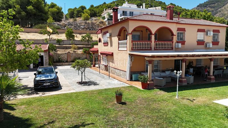 Foto efbafbdd-6f34-4921-98c8-b9f98f44fe55. Chalet con camino parcheggio piscina in Pinos de Alhaurín Alhaurín de la Torre