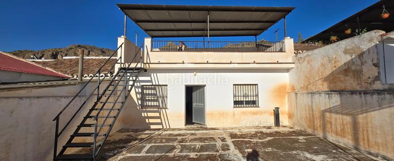 Foto 8bf3d96f-2fcb-47b3-82c6-cd0bae4c3418. Casa  centrica en Pizarra