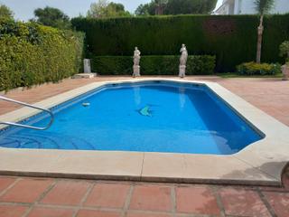 Chalet à Capellanía - Retamar. Villa independiente en venta en alhaurín de la torre