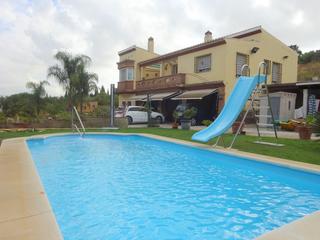 Chalet en El Romeral-Peñón de Zapata. Villa independiente en venta en alhaurín de la torre