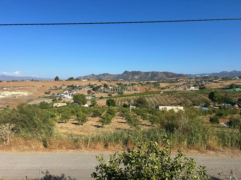 Foto f88e3593-9a0e-4b91-9f65-77613ec4c93a. Fondo rustico in Cártama