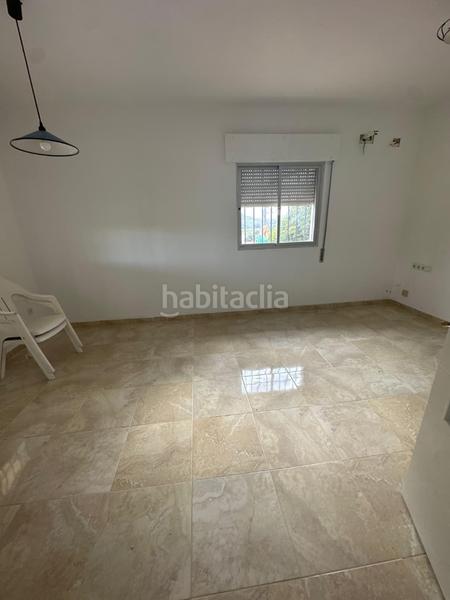 Foto e00d38d0-3559-472a-8b24-caa2fbd51151. Chalet mit kamin parking pool in Álora