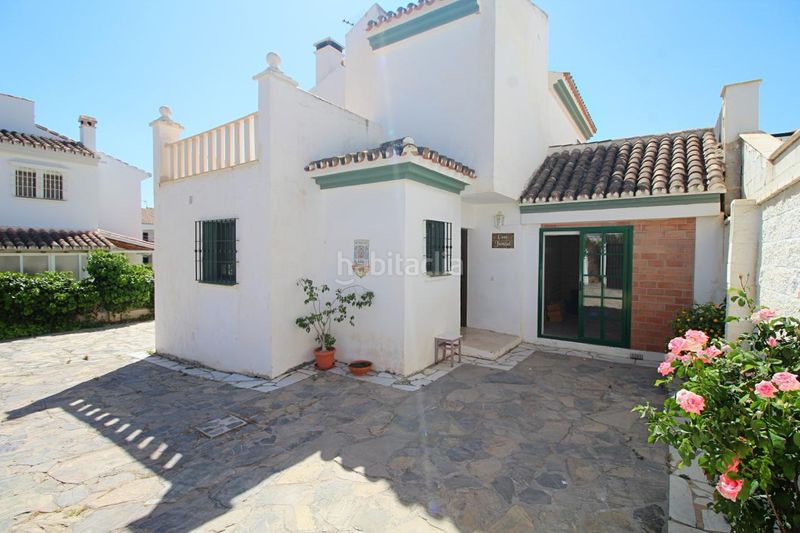 Foto 243caebd-1d73-47e0-863a-5fa82472297c. Xalet amb xemeneia aparcament piscina a Coín