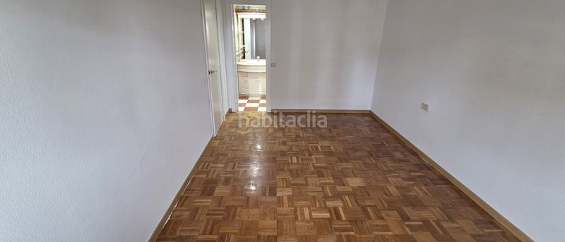Foto b4b5f8e9-9340-4836-93a5-ba4a1a1ff9fc. Lloguer àtic amb aparcament a Carranque - Haza Cuevas Málaga