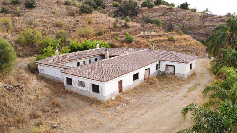 Foto c340ba8b-32d0-4742-a76c-77d2e4b879aa. Finca rústica a Coín