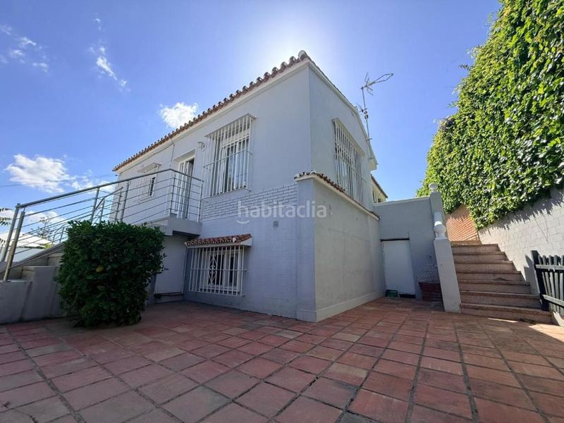 Foto 0679176b-d473-4cc2-b93d-b12a639fb266. Rent chalet with fireplace heating parking pool in Alhaurín de la Torre