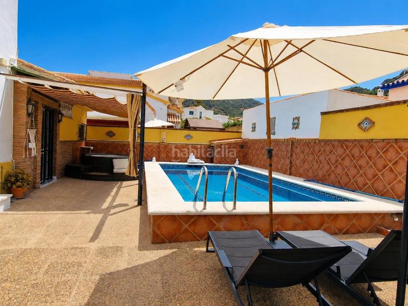 Foto 0049cf0e-2f3c-4b08-ba30-a45f07d00182. Rent chalet with fireplace parking pool in Jardines de Alhaurín-Huerta Alta-Fuensanguínea Alhaurín de la Torre