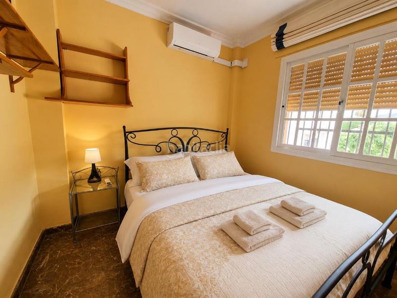 Foto 4220f958-d60a-43c6-8f73-90767f0f3b56. Rent chalet with fireplace parking pool in Jardines de Alhaurín-Huerta Alta-Fuensanguínea Alhaurín de la Torre