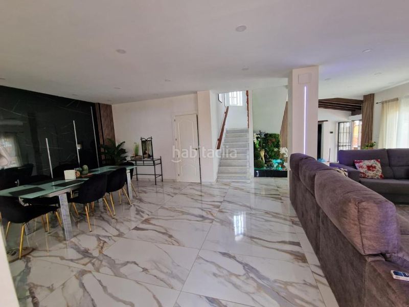 Foto e91abb9e-5da5-491a-a115-07c998511b80. Rent chalet with fireplace parking pool in Jardines de Alhaurín-Huerta Alta-Fuensanguínea Alhaurín de la Torre