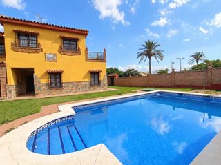 Xalet a Manantiales - Lagar - Cortijo