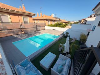 Casa aparellada a Capellanía - Retamar. Chalet pareado en alhaurin de la torre