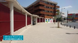 Location Local commercial à Avenida de la ilustración 2